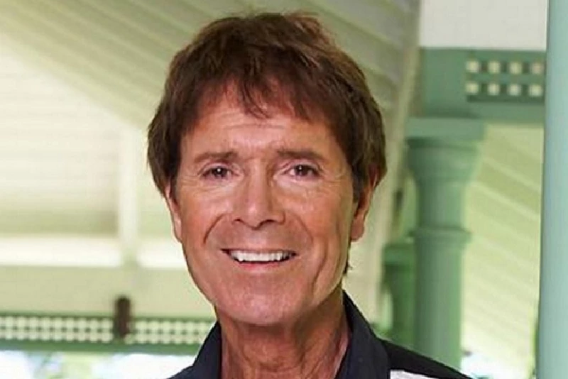 Cliff Richard - Taking Risks