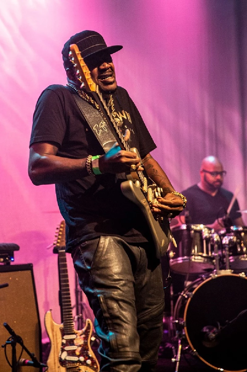 Eric Gales - Photoscapes